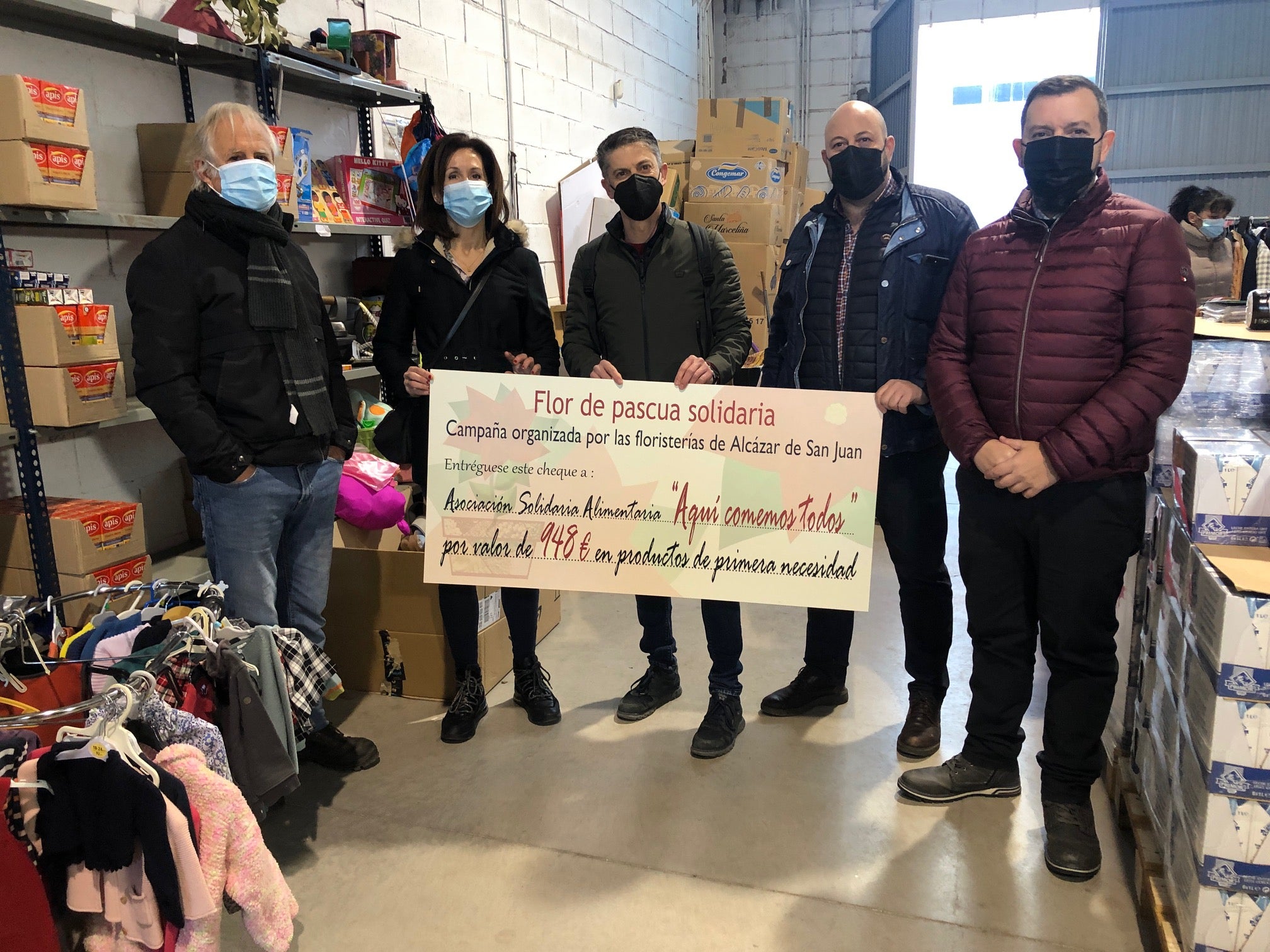 “Aquí comemos todos” recibe lo recaudado con la Flor de Pascua Solidaria “Aquí comemos todos” recibe lo recaudado con la Flor de Pascua Solidaria