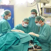 Operación quirúrgica en un hospital Operación quirúrgica en un hospital