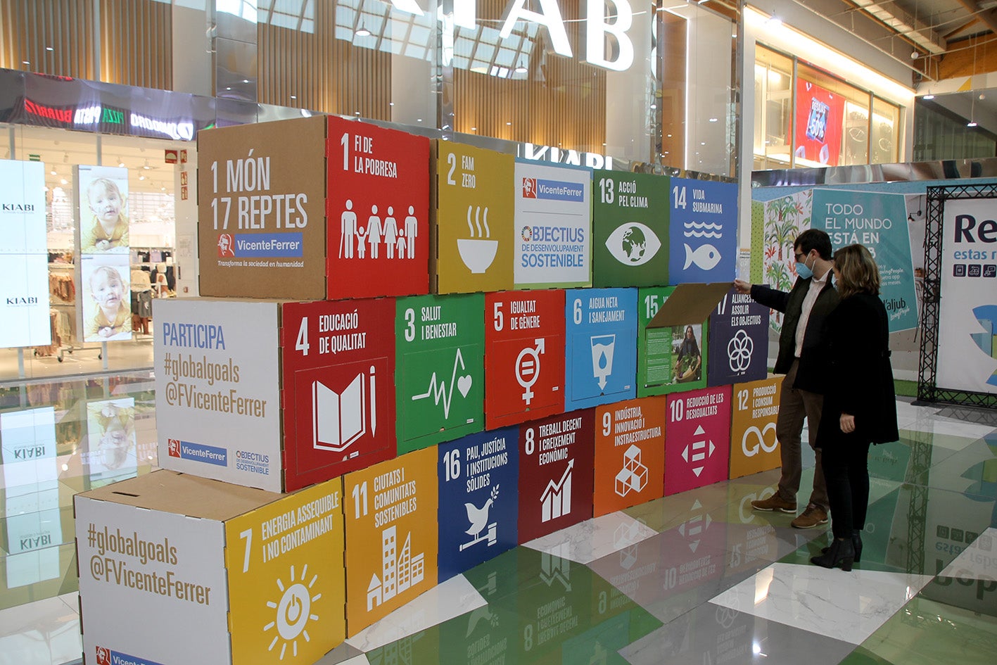 L'Aljub acoge la exposición 'Un mundo, 17 retos' de la Fundación Vicente Ferrer L'Aljub acoge la exposición 'Un mundo, 17 retos' de la Fundación Vicente Ferrer