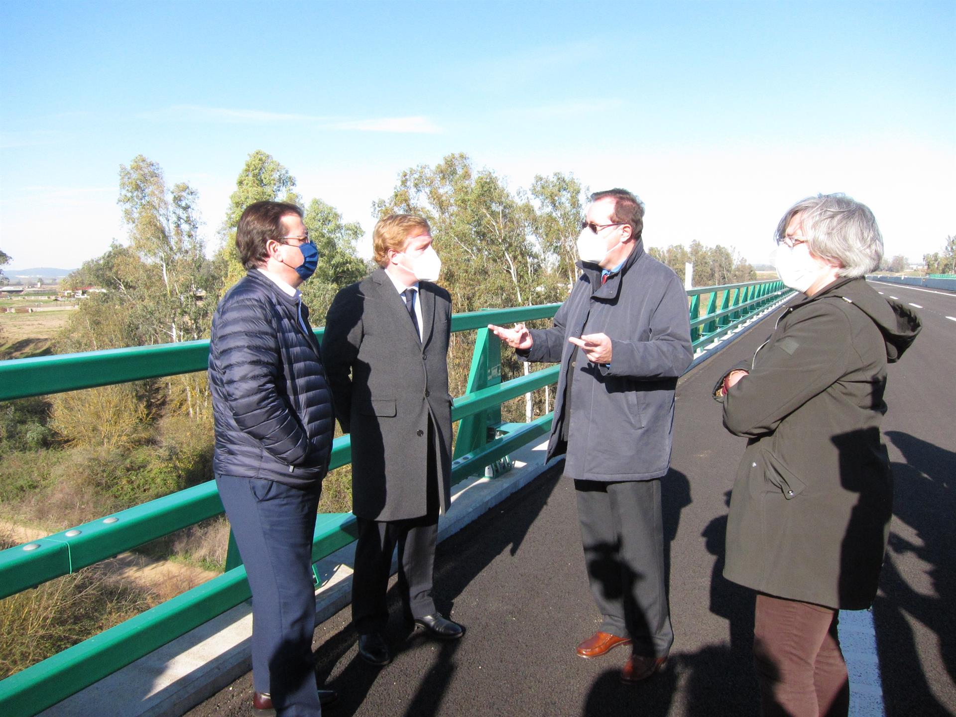 Este viernes se ha abierto al tráfico Ronda Sur de Badajoz con 4,1 kilómetros entre Caya y la Carretera de Olivenza Este viernes se ha abierto al tráfico Ronda Sur de Badajoz con 4,1 kilómetros entre Caya y la Carretera de Olivenza