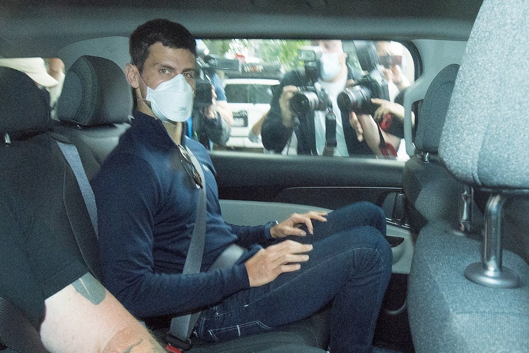 Novak Djokovic abandona Australia tras perder su batalla judicial y pone rumbo a Dubái Novak Djokovic abandona Australia tras perder su batalla judicial y pone rumbo a Dubái