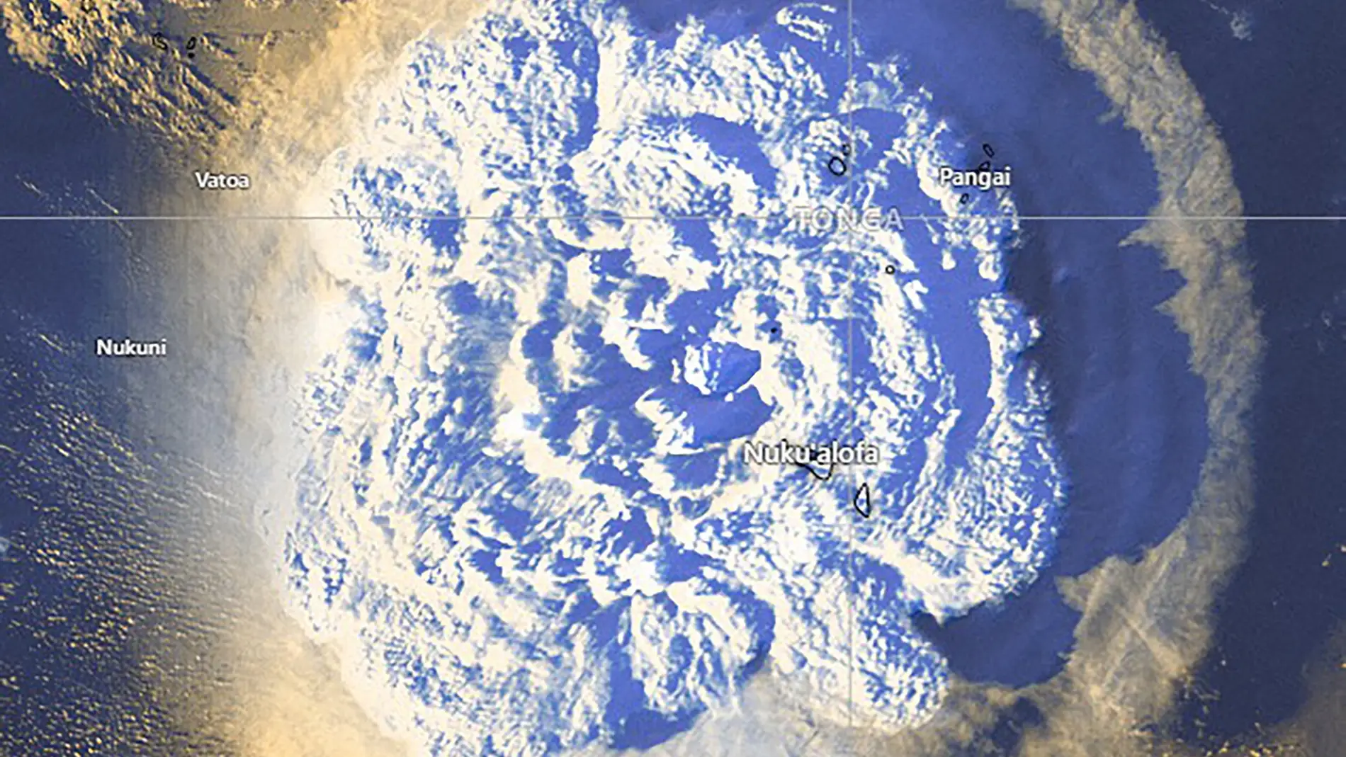 Las impactantes imágenes que ha dejado la erupción del volcán submarino Tonga