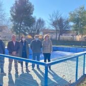 Comienzan las obras de vallado y mejora de las instalaciones de la piscina de Alameda