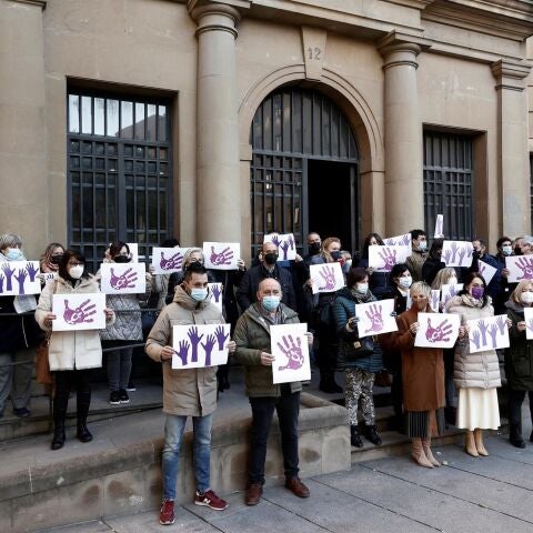Protesta en repulsa del asesinato de Sara Pina, en Tudela