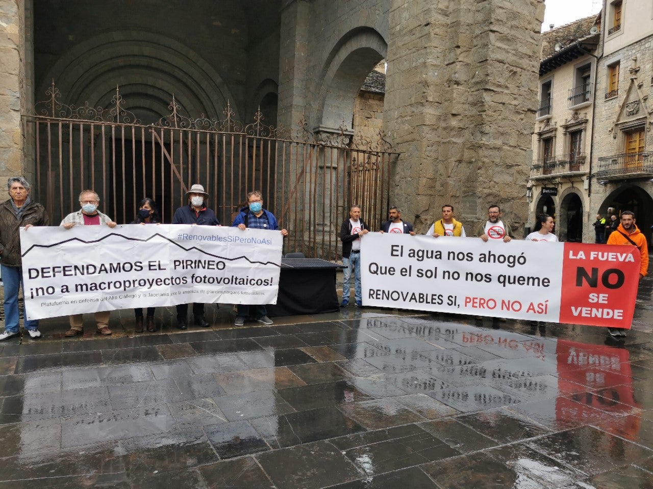 Manifestación en Zaragoza contra los macroparques solares Manifestación en Zaragoza contra los macroparques solares