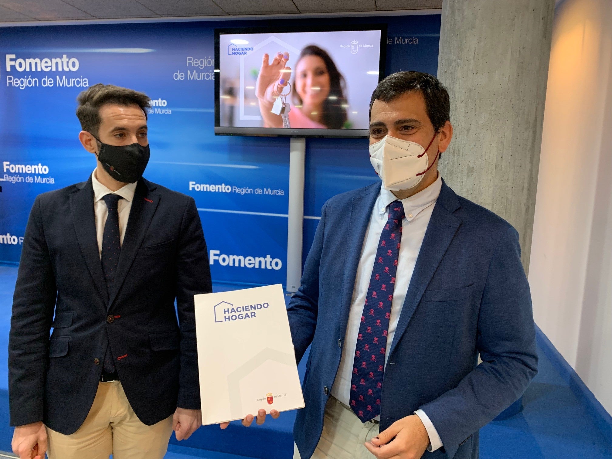 El consejero Díez de Revenga advierte de que "no intervendrán los precios del alquiler porque va contra la propiedad privada" El consejero Díez de Revenga advierte de que "no intervendrán los precios del alquiler porque va contra la propiedad privada"