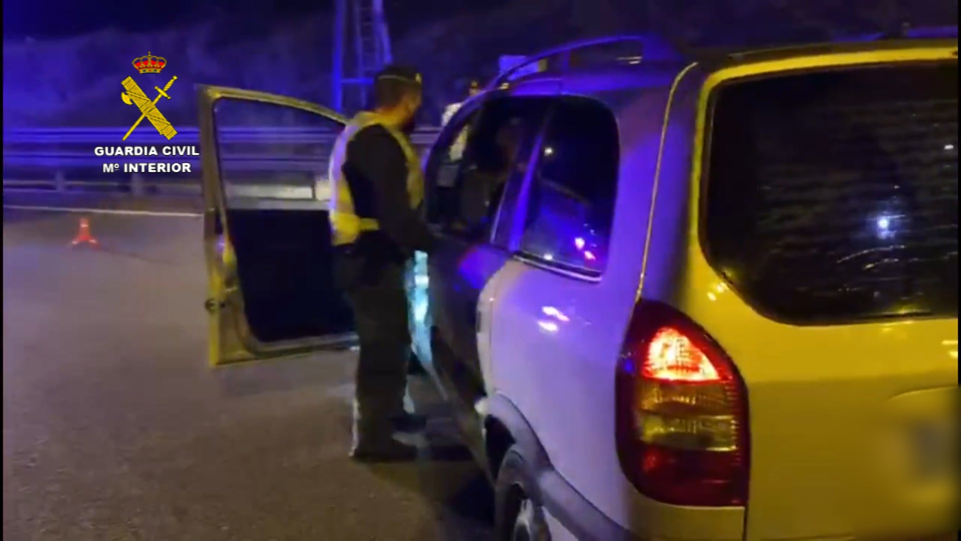 Desmantelan un grupo criminal dedicado al robo de cableado de cobre en Navarra, Lérida, Castellón y Zaragoza Desmantelan un grupo criminal dedicado al robo de cableado de cobre en Navarra, Lérida, Castellón y Zaragoza