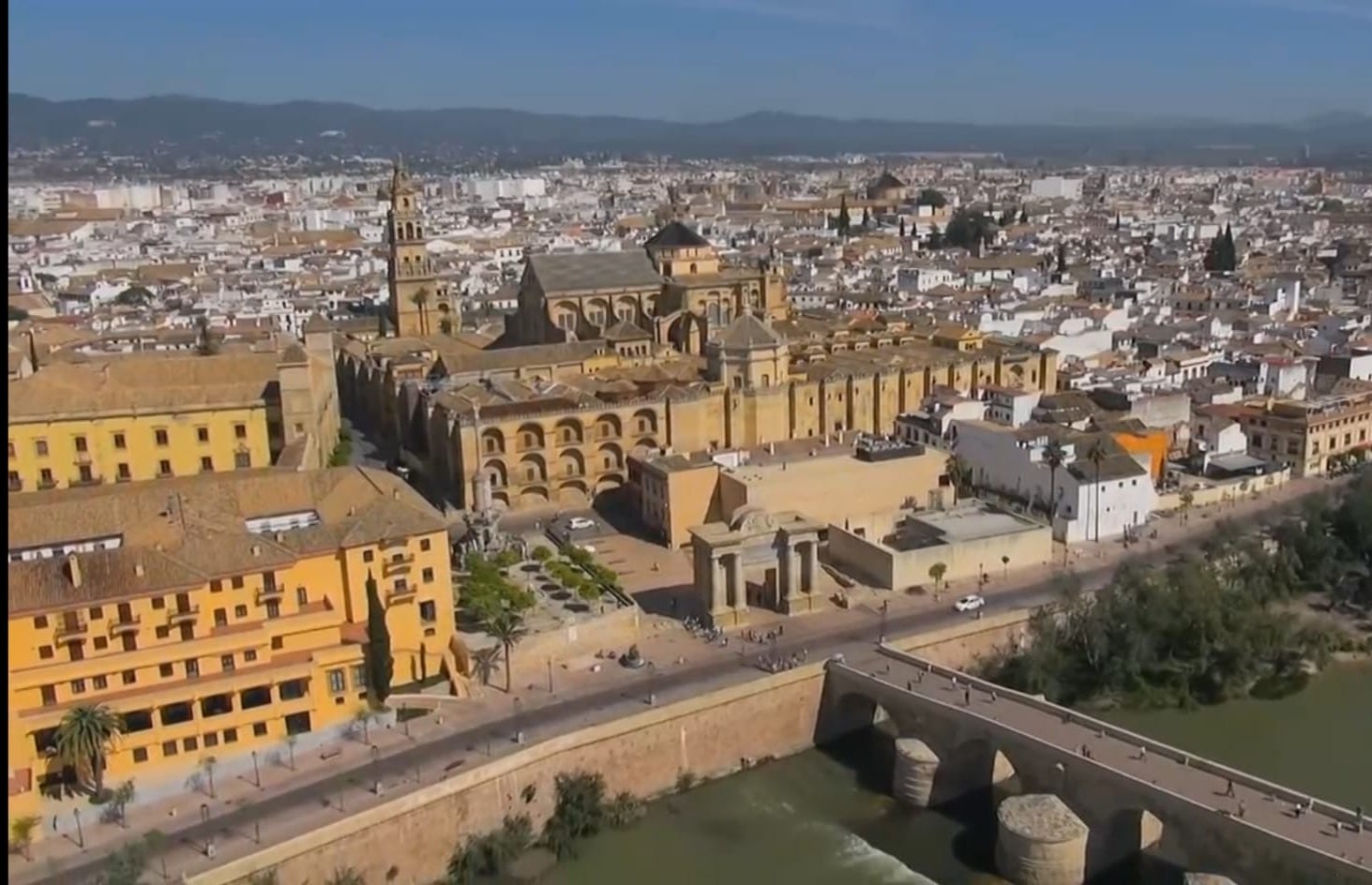 Los vecinos quieren instalar placas solares para el auto consumo eléctrico Los vecinos quieren instalar placas solares para el auto consumo eléctrico