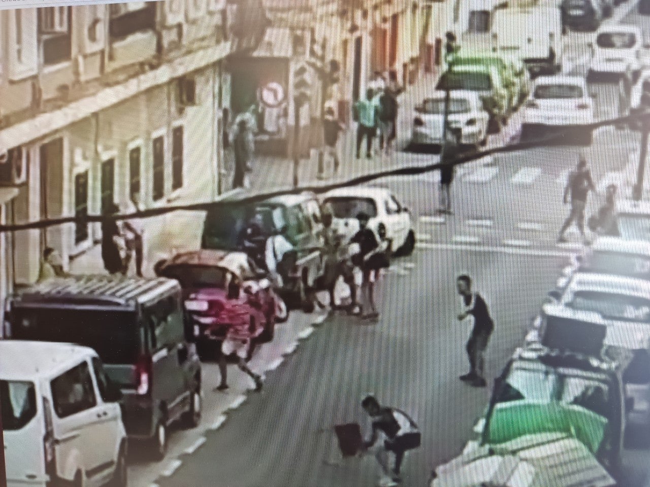 “Me han dicho que tenga cuidado con lo que hago y digo; estoy tomando precauciones” “Me han dicho que tenga cuidado con lo que hago y digo; estoy tomando precauciones”