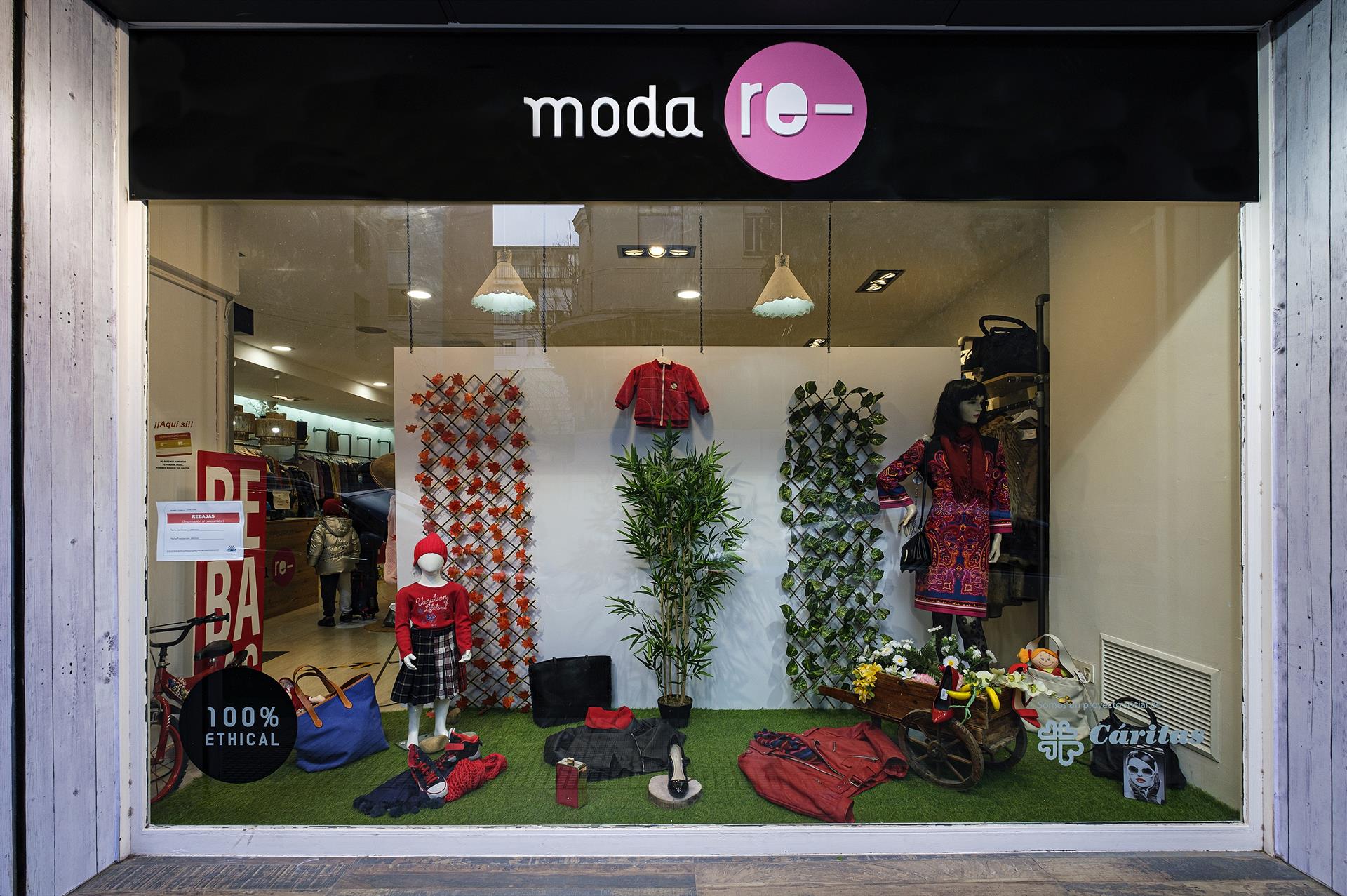 'Moda re-': ropa de segunda mano sostenible y social 'Moda re-': ropa de segunda mano sostenible y social