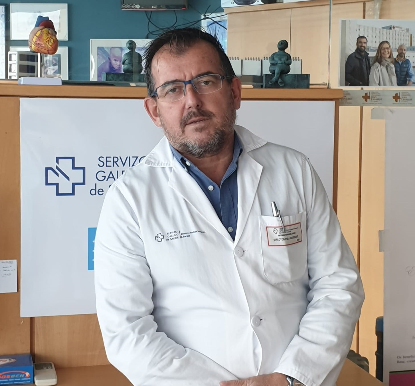 Antón Fernández: "Con el número de activos y sin estar vacunados, el CHUAC no podría absorber todos los pacientes" Antón Fernández: "Con el número de activos y sin estar vacunados, el CHUAC no podría absorber todos los pacientes"