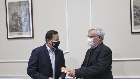 Anil Murthy presenta el proyecto de nuevo estadio a Joan Rib&oacute;