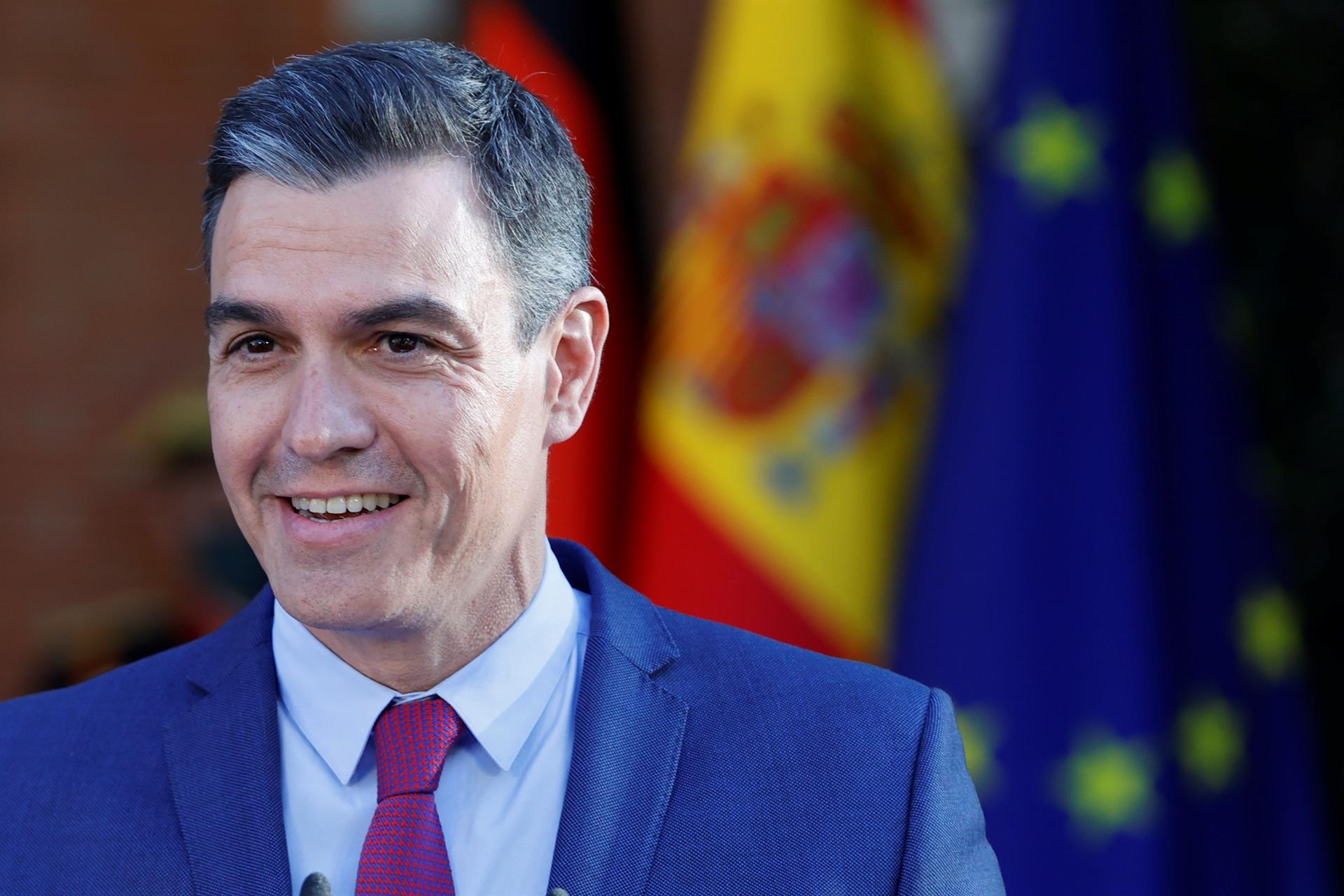 El Gobierno intenta conseguir apoyos a la prórroga de las mascarilla en exteriores incluyendo la revalorización de las pensiones en el mismo decreto-ley El Gobierno intenta conseguir apoyos a la prórroga de las mascarilla en exteriores incluyendo la revalorización de las pensiones en el mismo decreto-ley