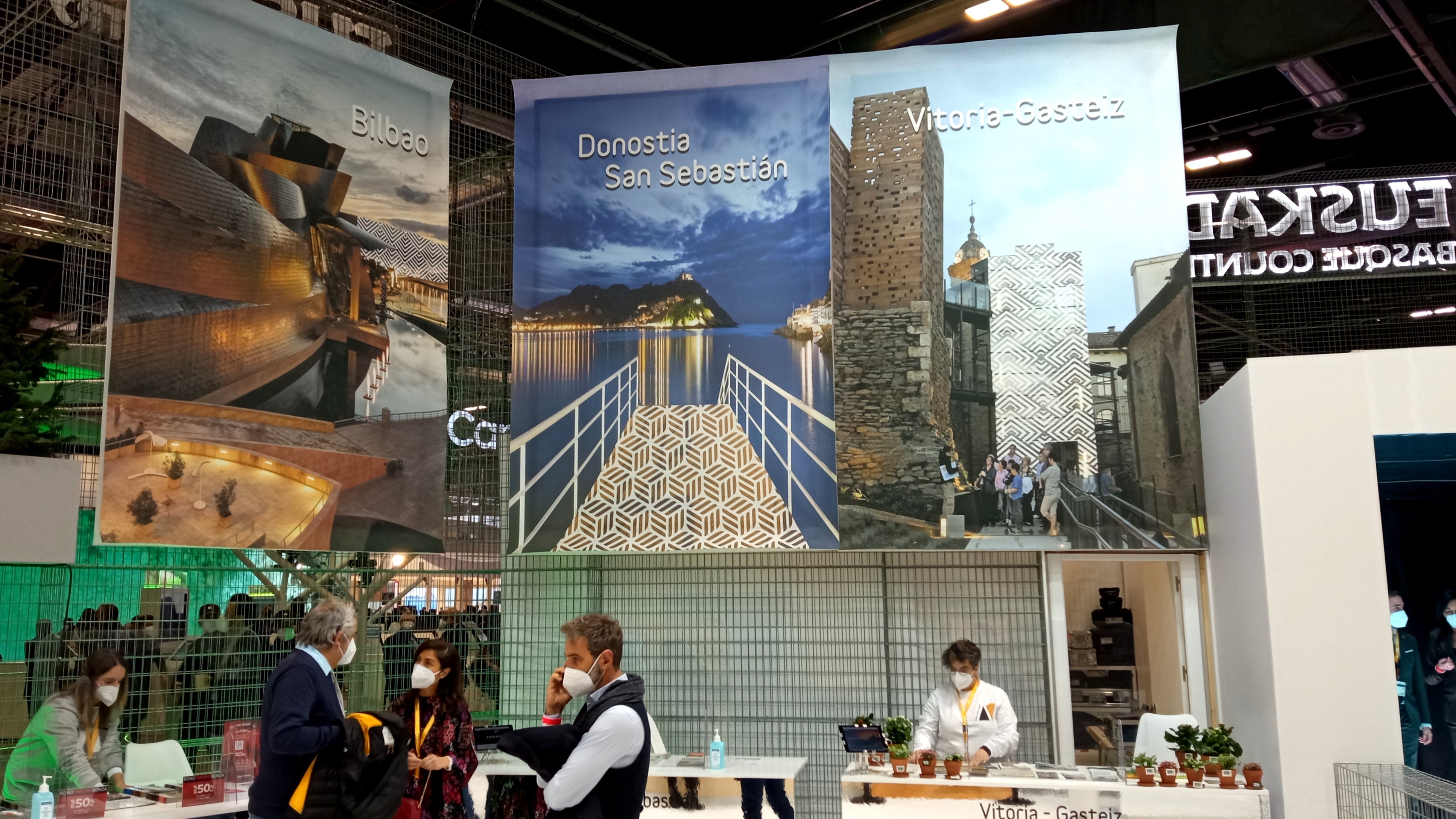 San Sebastián presenta en Fitur la Guía del “Instituto del Pintxo" San Sebastián presenta en Fitur la Guía del “Instituto del Pintxo"