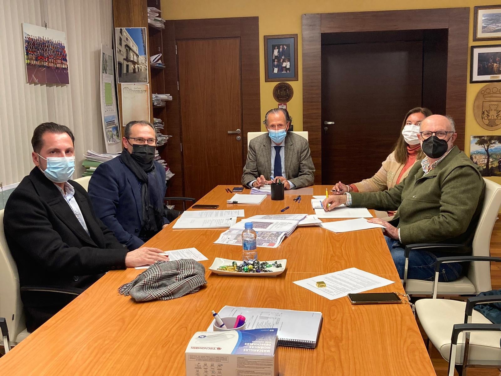 Chiclana trabaja para la instalación de la red de aguas fecales en la urbanización Pinar de los Franceses Chiclana trabaja para la instalación de la red de aguas fecales en la urbanización Pinar de los Franceses
