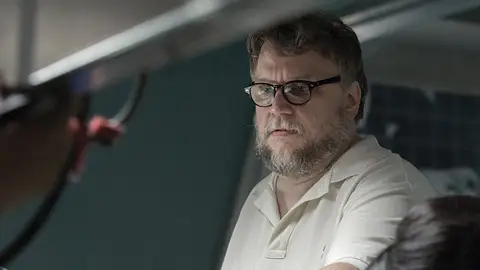 El director mexicano Guillermo del Toro, durante el rodaje de 'El callejón de las almas perdidas' El director mexicano Guillermo del Toro, durante el rodaje de 'El callejón de las almas perdidas'