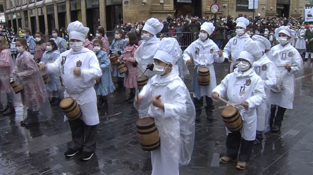 Los niños son los únicos que disfrutan de la tamborrada Los niños son los únicos que disfrutan de la tamborrada