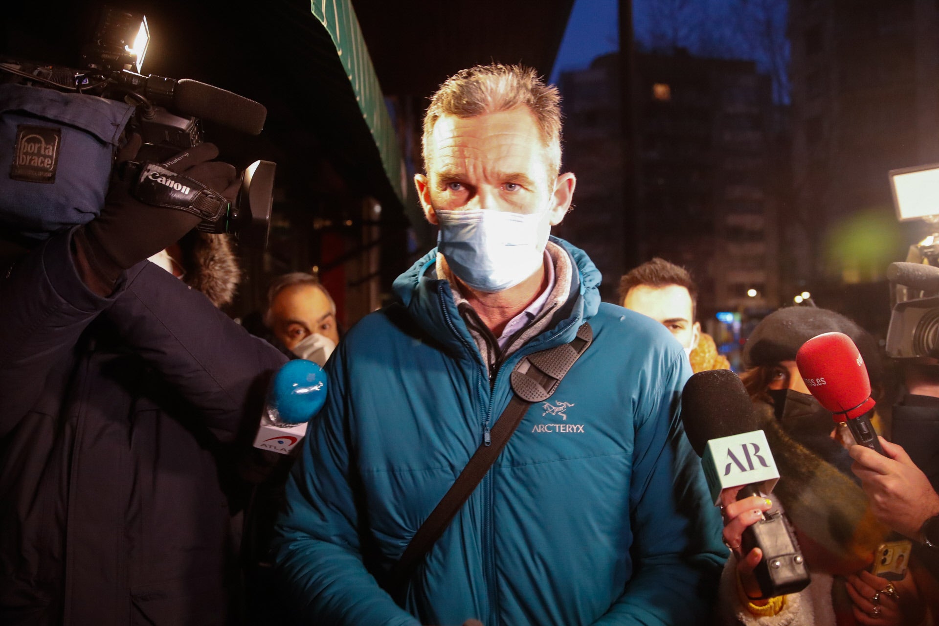 Estas son las primeras palabras de Iñaki Urdangarin tras la publicación de las fotografías en las que aparece con otra mujer Estas son las primeras palabras de Iñaki Urdangarin tras la publicación de las fotografías en las que aparece con otra mujer