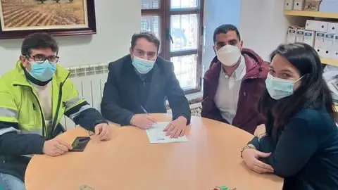 Moral de Calatrava firma con una UTE para cambiar las luminarias Moral de Calatrava firma con una UTE para cambiar las luminarias