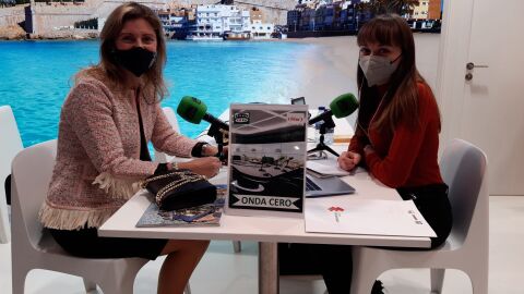 Amparo Marco, alcadesa de Castell&oacute;n, en el set de Onda Cero en FItur