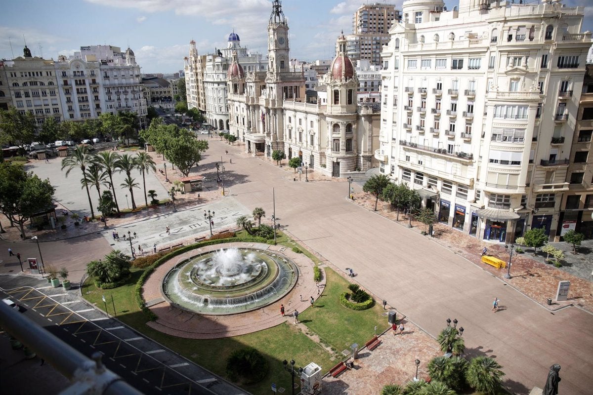 La urbanización de la Plaza del Ayuntamiento avanza: 26 proyectos pasan a la segunda fase La urbanización de la Plaza del Ayuntamiento avanza: 26 proyectos pasan a la segunda fase