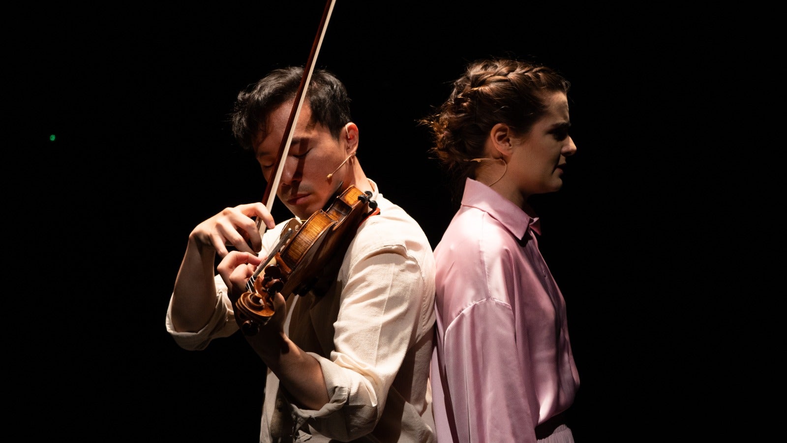 La historia resiliente del violinista Aaron Lee: encerrado por ser gay La historia resiliente del violinista Aaron Lee: encerrado por ser gay
