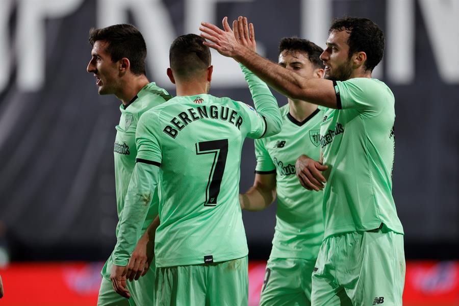 El Athletic rompe la imbatibilidad de Vallecas gracias a NIco Serrano El Athletic rompe la imbatibilidad de Vallecas gracias a NIco Serrano
