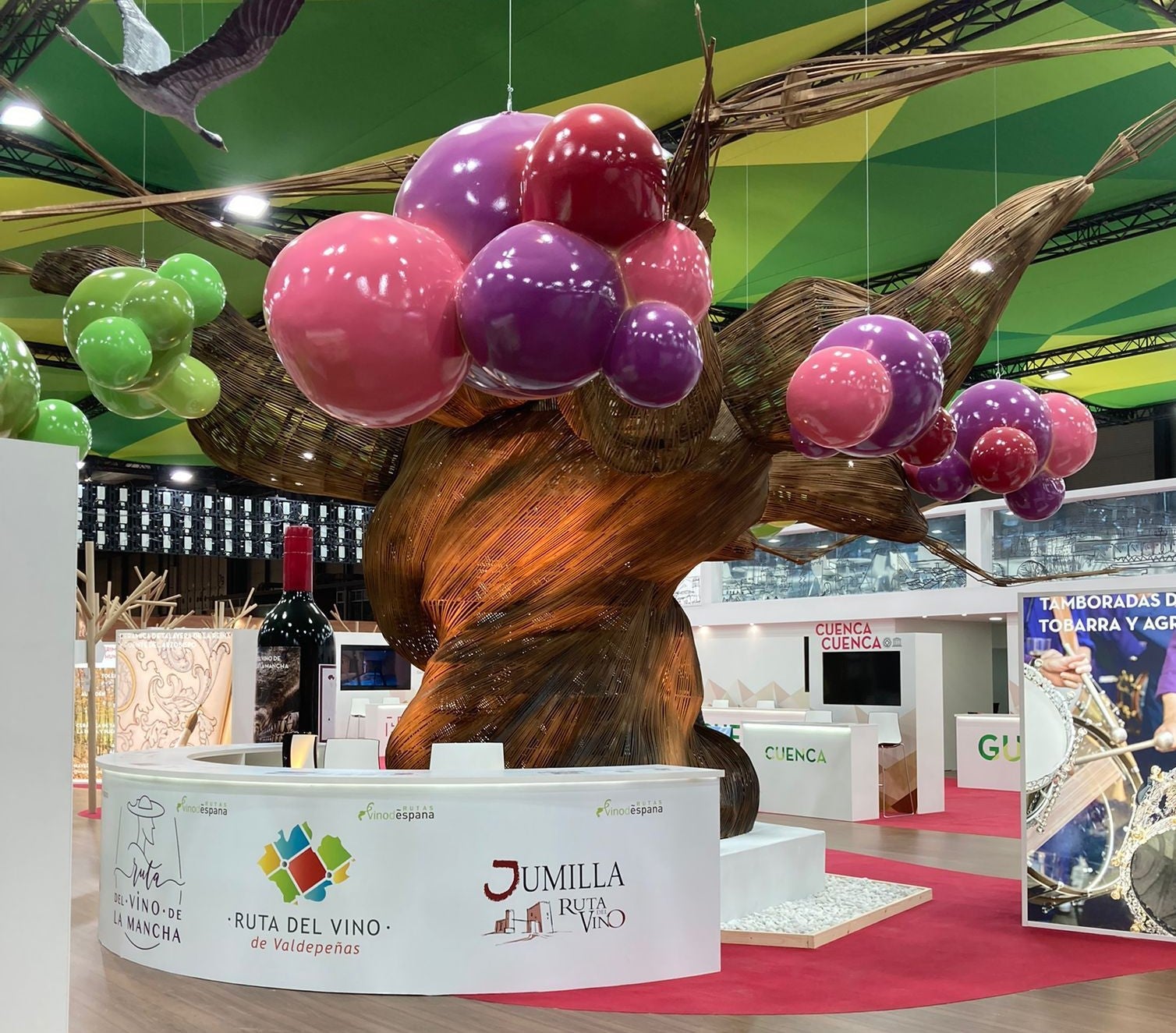 La gran vid protagonista del stand de Castilla-La Mancha en FITUR se expondrá en Valdepeñas La gran vid protagonista del stand de Castilla-La Mancha en FITUR se expondrá en Valdepeñas