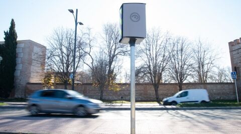 Ya est&aacute;n en funcionamiento los radares fijos y m&oacute;viles en Alcal&aacute; de Henares