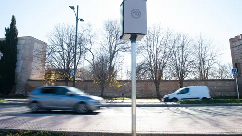 Ya están en funcionamiento los radares fijos y móviles en Alcalá de Henares Ya están en funcionamiento los radares fijos y móviles en Alcalá de Henares