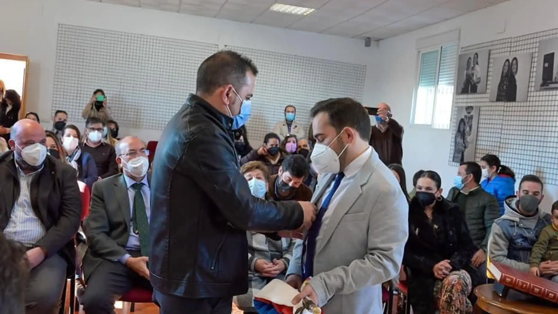 El popular Jesús Gordillo tomaba la vara de mando del ayuntamiento de Mengabril en virtud al acuerdo de legislatura del 2019