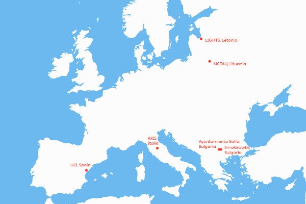 La Càtedra Cuatroochenta d'Intel·ligència Artificial, Salut i Benestar de l'UJI impulsarà la «silver economy» a través del projecte europeu ARGENTUM La Càtedra Cuatroochenta d'Intel·ligència Artificial, Salut i Benestar de l'UJI impulsarà la «silver economy» a través del projecte europeu ARGENTUM