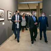 El presidente de Castilla-La Mancha, Emiliano García-Page, ha mantenido una reunión con el alcalde de Puertollano, Adolfo Muñiz, en el Museo Cristina García Rodero El presidente de Castilla-La Mancha, Emiliano García-Page, ha mantenido una reunión con el alcalde de Puertollano, Adolfo Muñiz, en el Museo Cristina García Rodero