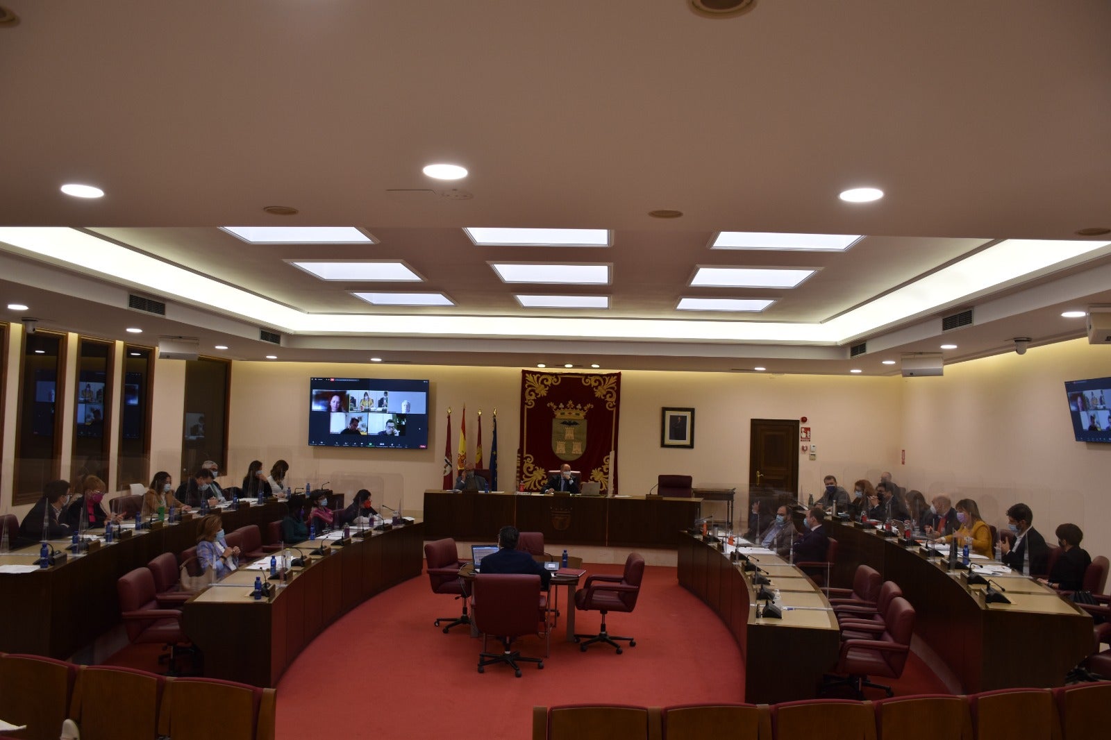 El alcalde convoca a los grupos a una reunión para garantizar unas escuelas de verano "estables" El alcalde convoca a los grupos a una reunión para garantizar unas escuelas de verano "estables"