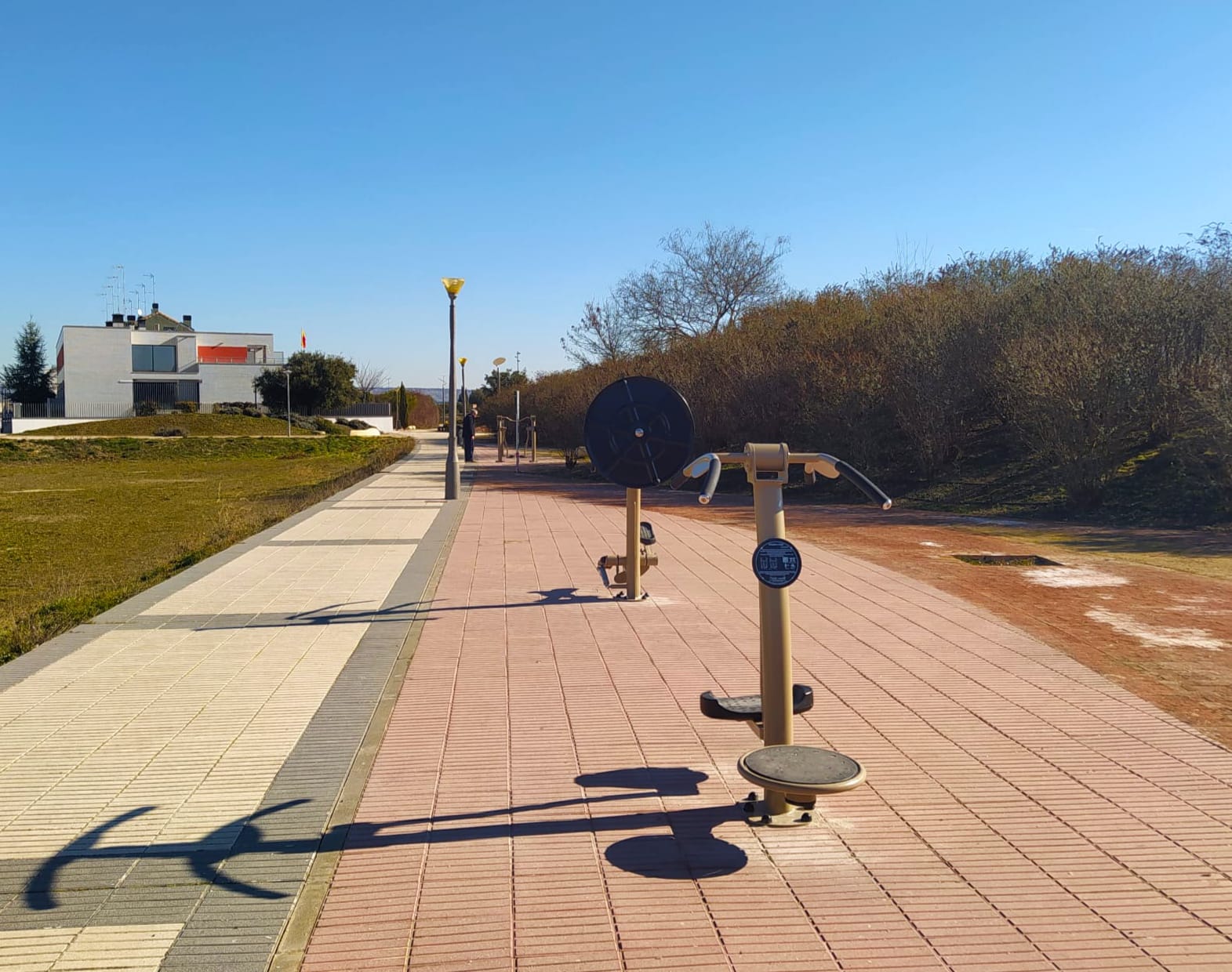 El barrio de Los Olivos estrena un parque biosaludable El barrio de Los Olivos estrena un parque biosaludable