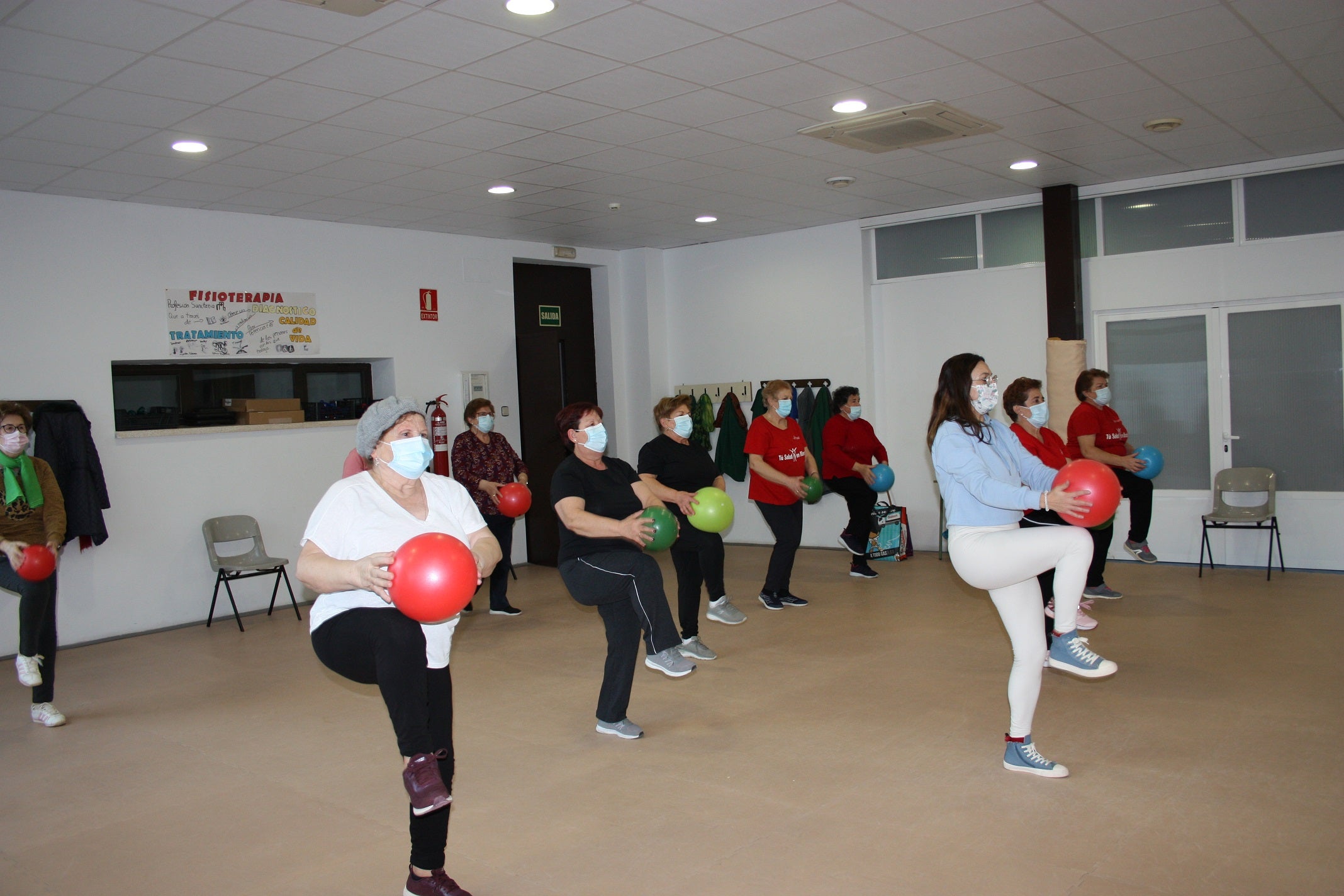 Más de 60 personas mayores de El Toboso mejoran su salud física y mental Más de 60 personas mayores de El Toboso mejoran su salud física y mental