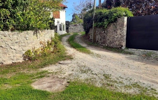 Llanes destina 1´45 millones de euros para ejecutar un Plan Inversor de Mejora de Caminos e Infraestructuras Llanes destina 1´45 millones de euros para ejecutar un Plan Inversor de Mejora de Caminos e Infraestructuras