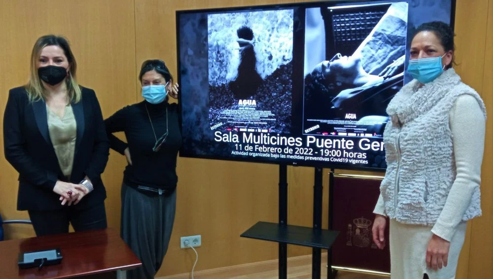 Presentación cartel anunciador estreno de "El Agua" Presentación cartel anunciador estreno de "El Agua"