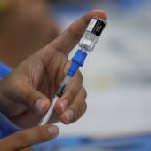 Autocita tercera dosis vacuna Covid Madrid para mayores de 18 años: cómo solicitar, horarios y web