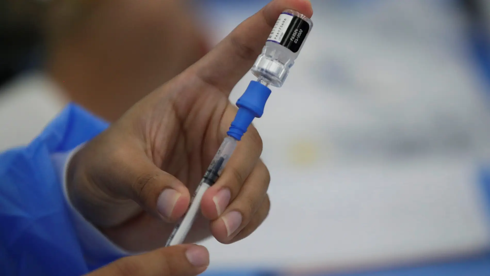 Autocita tercera dosis vacuna Covid Madrid para mayores de 18 años: cómo solicitar, horarios y web