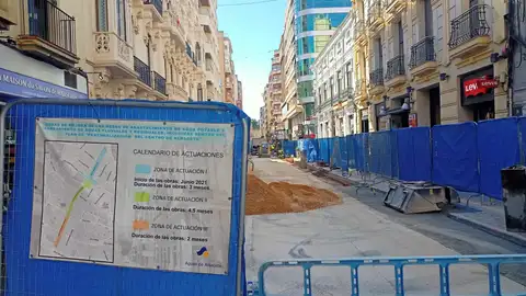 La terminación de las obras de la Calle Ancha están previstas para después del verano. La terminación de las obras de la Calle Ancha están previstas para después del verano.