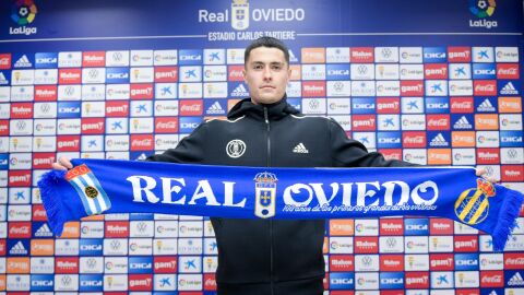 Hugo Rama fue prsentado hoy como nuevo jugador del Real Oviedo