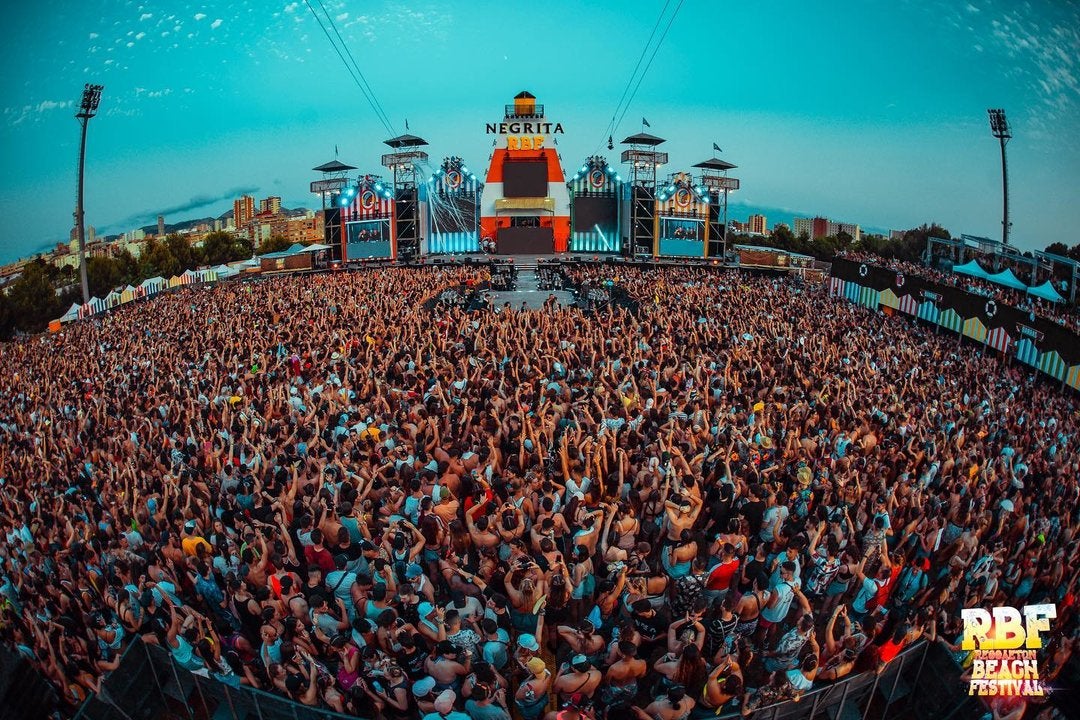 El Reggaeton Beach Festival llega a Galicia en 2022 El Reggaeton Beach Festival llega a Galicia en 2022