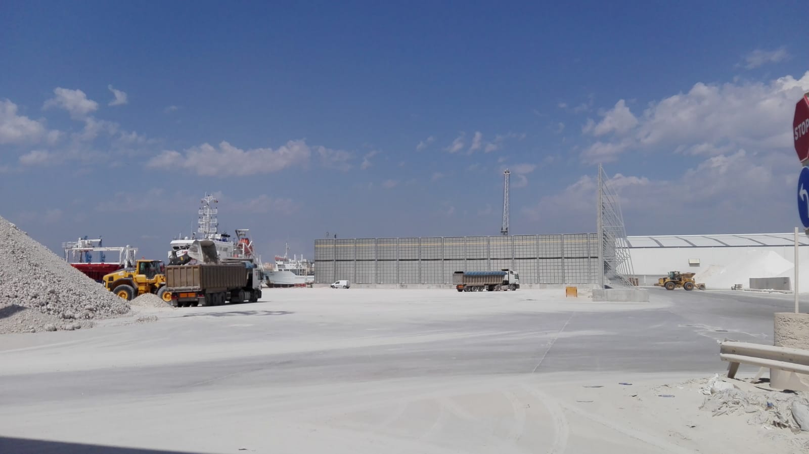 La Autoridad Portuaria de Castellón instalará nuevas pantallas atrapapolvo La Autoridad Portuaria de Castellón instalará nuevas pantallas atrapapolvo