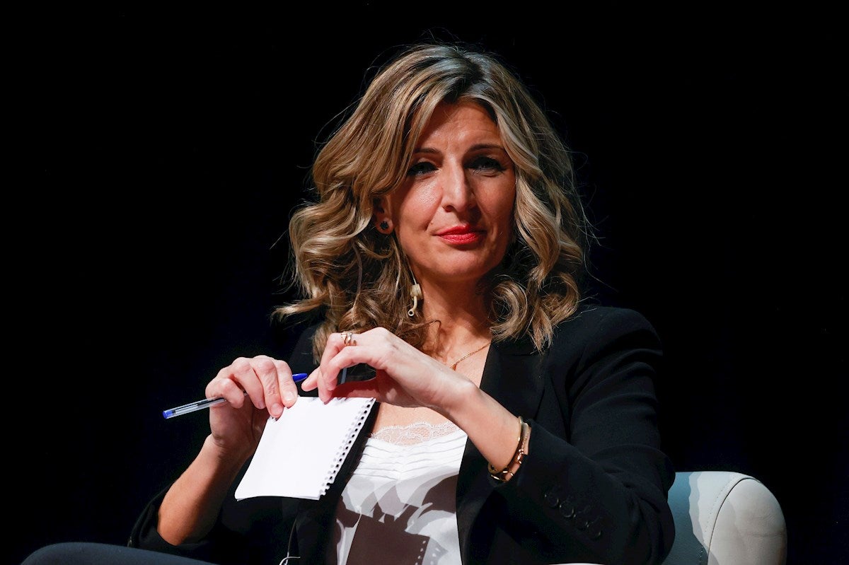 Yolanda Díaz acuerda con los sindicatos subir el SMI a 1.000 euros desde el 1 de enero de este año Yolanda Díaz acuerda con los sindicatos subir el SMI a 1.000 euros desde el 1 de enero de este año