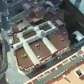 Las obras consisten en el refuerzo de la estructura, y sustitución íntegra de la cubierta Las obras consisten en el refuerzo de la estructura, y sustitución íntegra de la cubierta