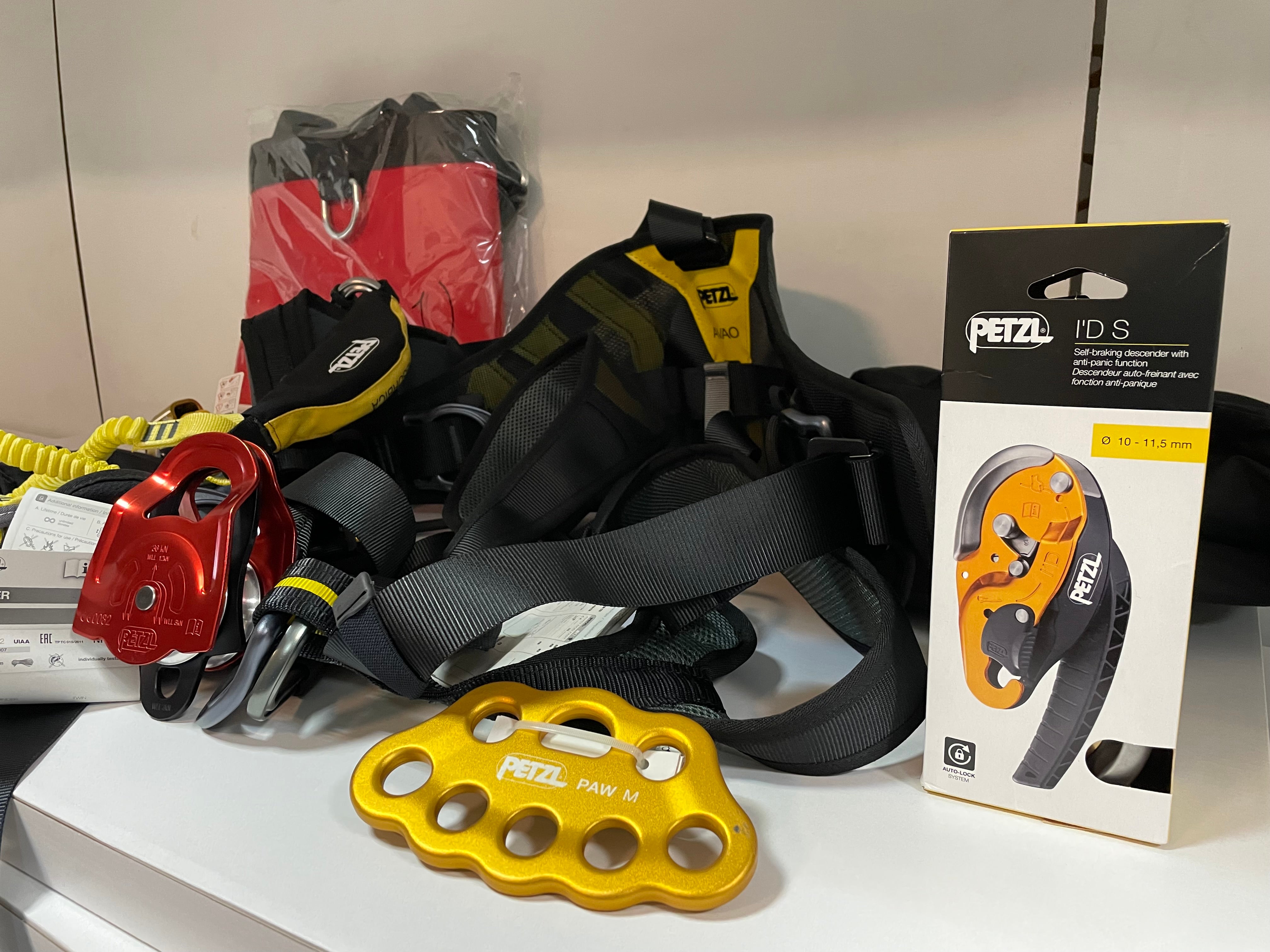 La Diputació invierte 88.000 euros en material de rescate vertical para los bomberos La Diputació invierte 88.000 euros en material de rescate vertical para los bomberos