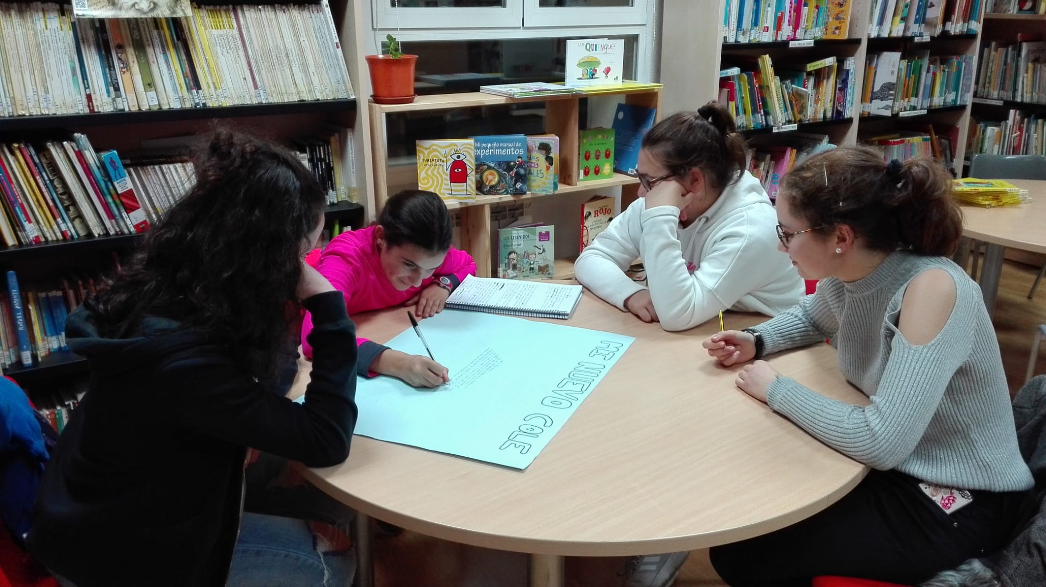 "Más tiempo en horario nocturno para facilitar el estudio" "Más tiempo en horario nocturno para facilitar el estudio"