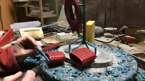 El galardón del Benidorm Fest es una creación del escultor José Luis Fernández El galardón de Benidorm Fest es una obra de la fundición torrejonera de José Luis Férnandez