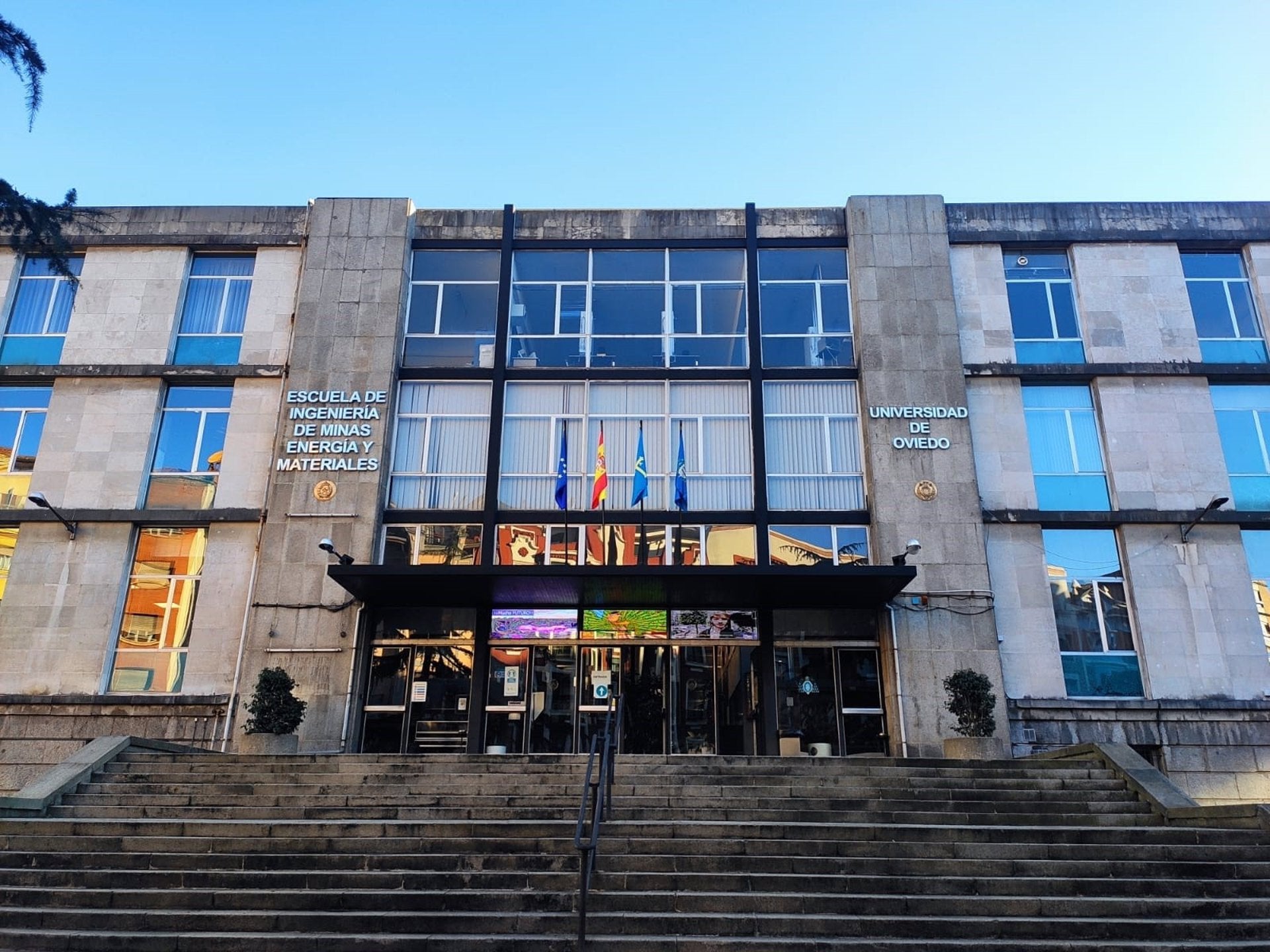 El PSOE ovetense se une a la petición de que Minas se quede en la capital El PSOE ovetense se une a la petición de que Minas se quede en la capital